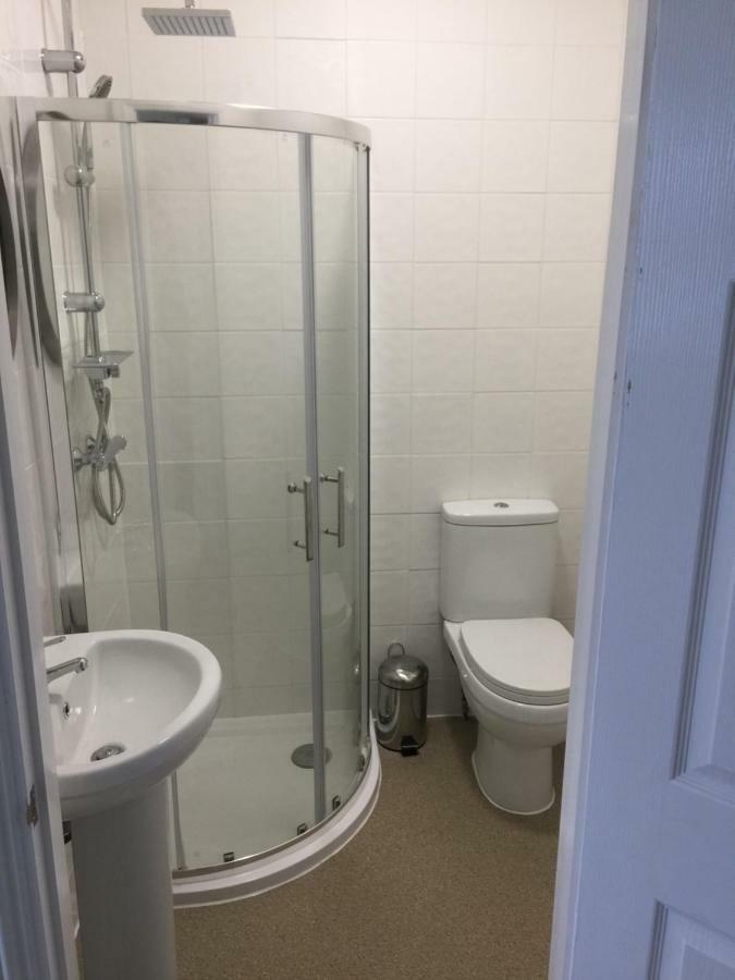 Good Intent Rooms Waltham Abbey Exterior foto
